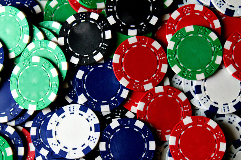 Poker Terms Explained: Read? Runner-Runner? Rainbow?